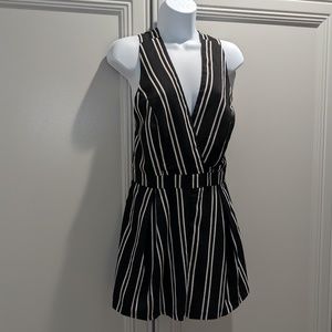 Fashion Union Black and White Striped Romper Women's US Size S 6 VGUC